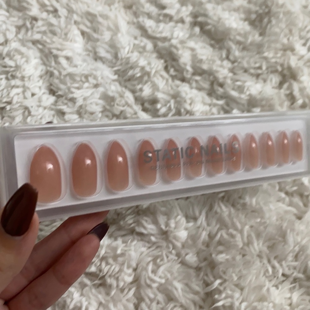 Almond shaped nails